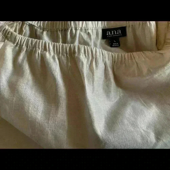 Beautiful off the shoulder champagne colour. Spring/ summer season  start - Picture 5 of 5